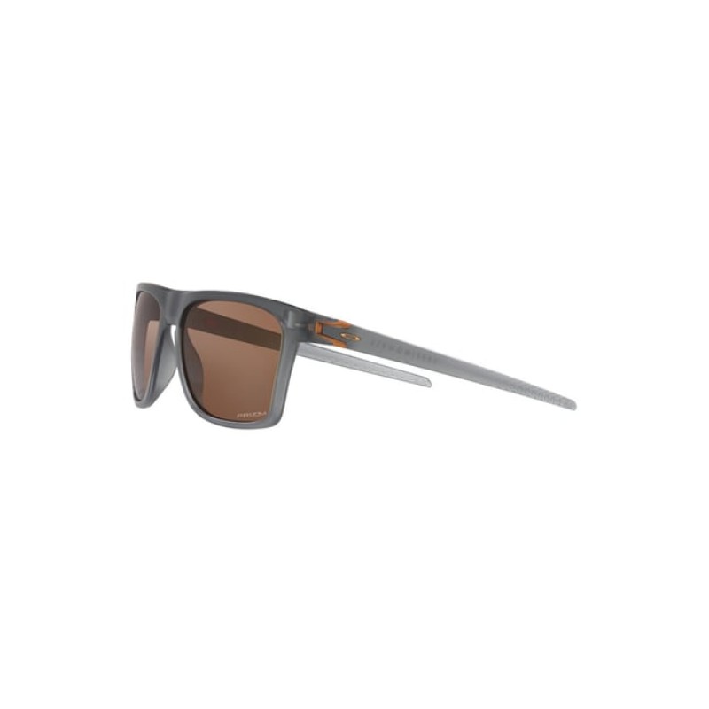 Oakley Brown UV Protection Rectangular Sunglasses for Men